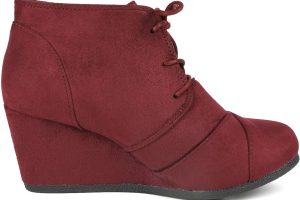 DREAM PAIRS Women’s Wedge Boots Review